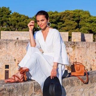 Sati Kazanova feet photo thumbnail