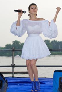 Sati Kazanova feet photo thumbnail