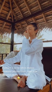Sati Kazanova feet photo thumbnail