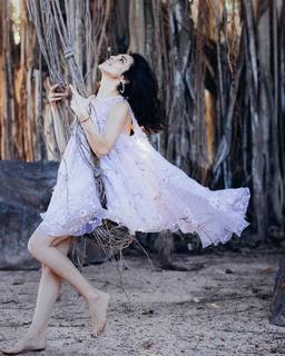 Sati Kazanova feet photo thumbnail