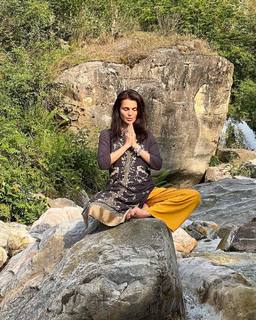 Sati Kazanova feet photo thumbnail