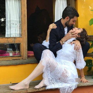 Sati Kazanova feet photo thumbnail