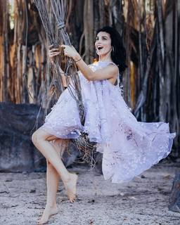 Sati Kazanova feet photo thumbnail