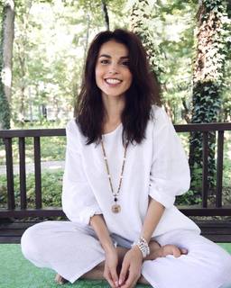Sati Kazanova feet photo thumbnail