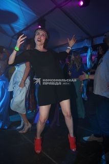 Sati Kazanova feet photo thumbnail