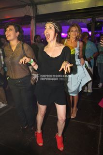 Sati Kazanova feet photo thumbnail