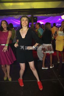 Sati Kazanova feet photo thumbnail