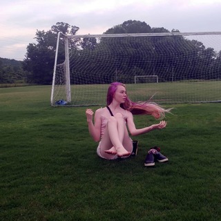 Sativa Skies feet photo thumbnail