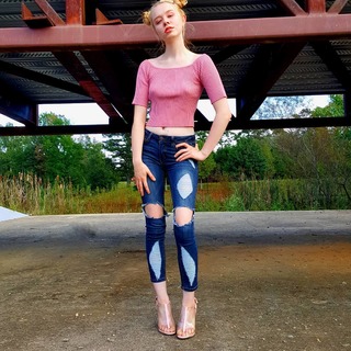 Sativa Skies feet photo thumbnail