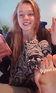 Sativa Skies feet photo thumbnail