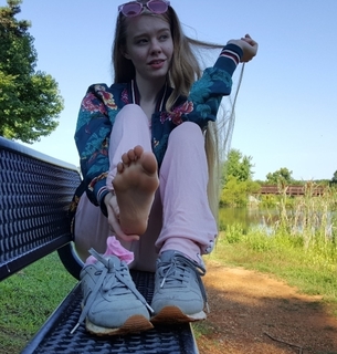 Sativa Skies feet photo thumbnail