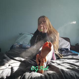 Sativa Skies feet photo thumbnail