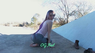 Sativa Skies feet photo thumbnail