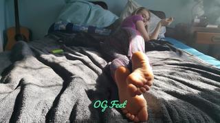Sativa Skies feet photo thumbnail