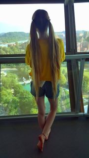 Sativa Skies feet photo thumbnail