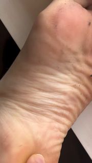 Sativa Skies feet photo thumbnail