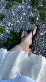 Sativa Skies feet photo thumbnail