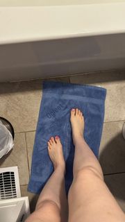 Sativa Skies feet photo thumbnail