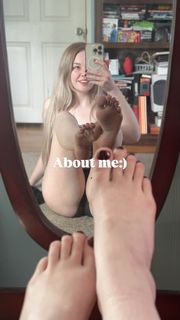 Sativa Skies feet photo thumbnail