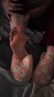 Sativa Skies feet photo thumbnail