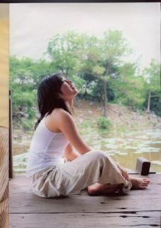 Satomi Ishihara feet photo thumbnail
