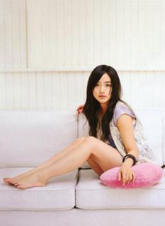 Satomi Ishihara feet photo thumbnail