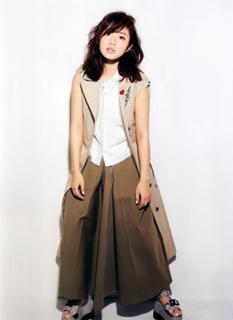 Satomi Ishihara feet photo thumbnail