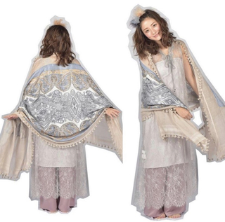 Satomi Ishihara feet photo thumbnail