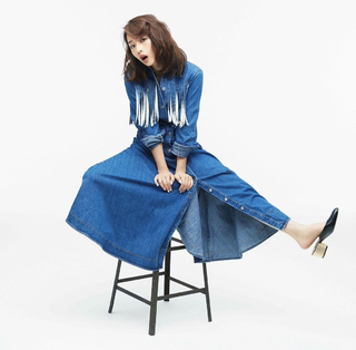 Satomi Ishihara feet photo thumbnail