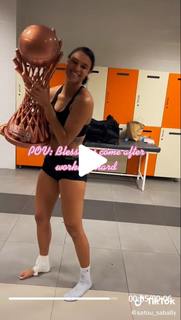 Satou Sabally feet photo 13