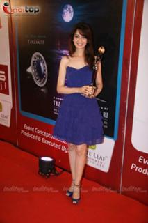Saumya Tandon feet photo thumbnail