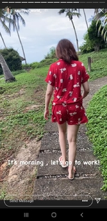 Saumya Tandon feet photo thumbnail