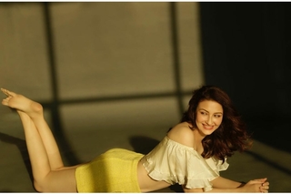 Saumya Tandon feet photo thumbnail