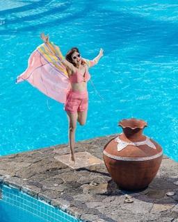 Saumya Tandon feet photo thumbnail