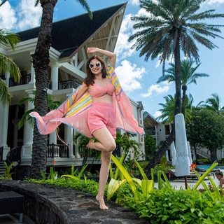 Saumya Tandon feet photo thumbnail