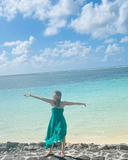 Saumya Tandon feet photo thumbnail