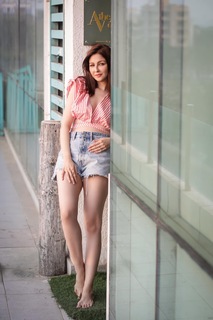 Saumya Tandon feet photo thumbnail