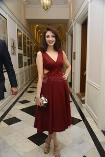 Saumya Tandon feet photo thumbnail