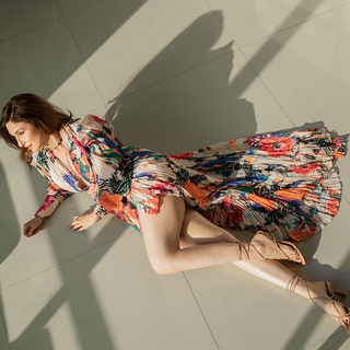 Saumya Tandon feet photo thumbnail