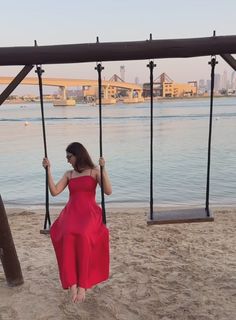 Saumya Tandon feet photo thumbnail