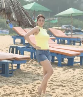 Saumya Tandon feet photo 10