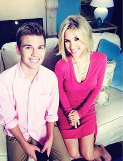 Savannah Chrisley feet photo thumbnail