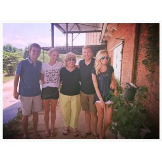 Savannah Chrisley feet photo thumbnail