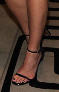 Savannah Chrisley feet photo thumbnail
