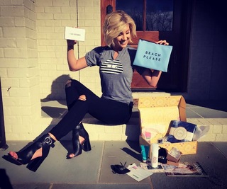 Savannah Chrisley feet photo thumbnail