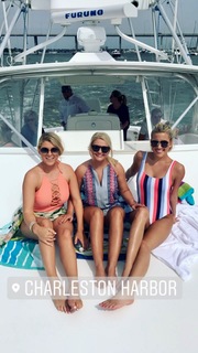Savannah Chrisley feet photo thumbnail