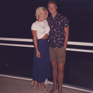 Savannah Chrisley feet photo thumbnail