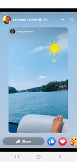Savannah Chrisley feet photo thumbnail