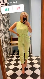 Savannah Chrisley feet photo thumbnail