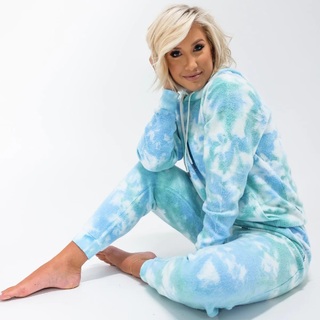 Savannah Chrisley feet photo thumbnail